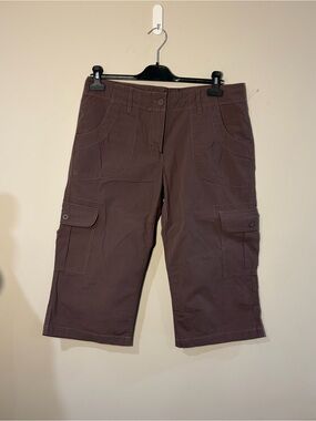 Women's Cargo Crop Shorts in Brown - Casual Utility Style